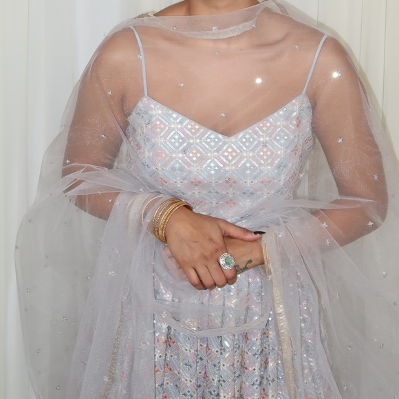 Indian anarkali brand new just worn once for the shoot. Brand name: thesareeroom - Picture 5 of 5